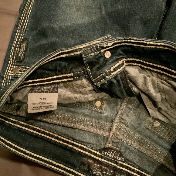 Silver capris - Picture 2 of 5